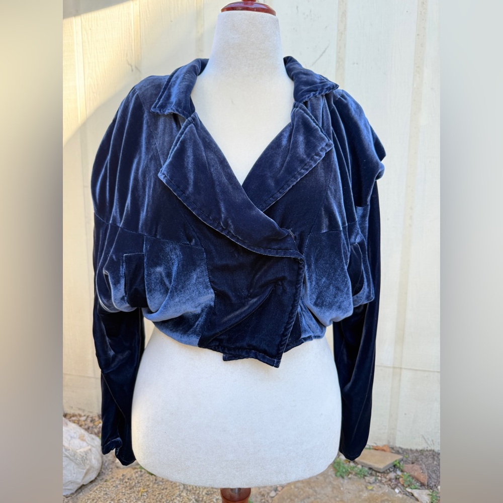 Jen’s Pirate Booty Free People Blue Velvet Cropped Jacket Boho Navy Vintage